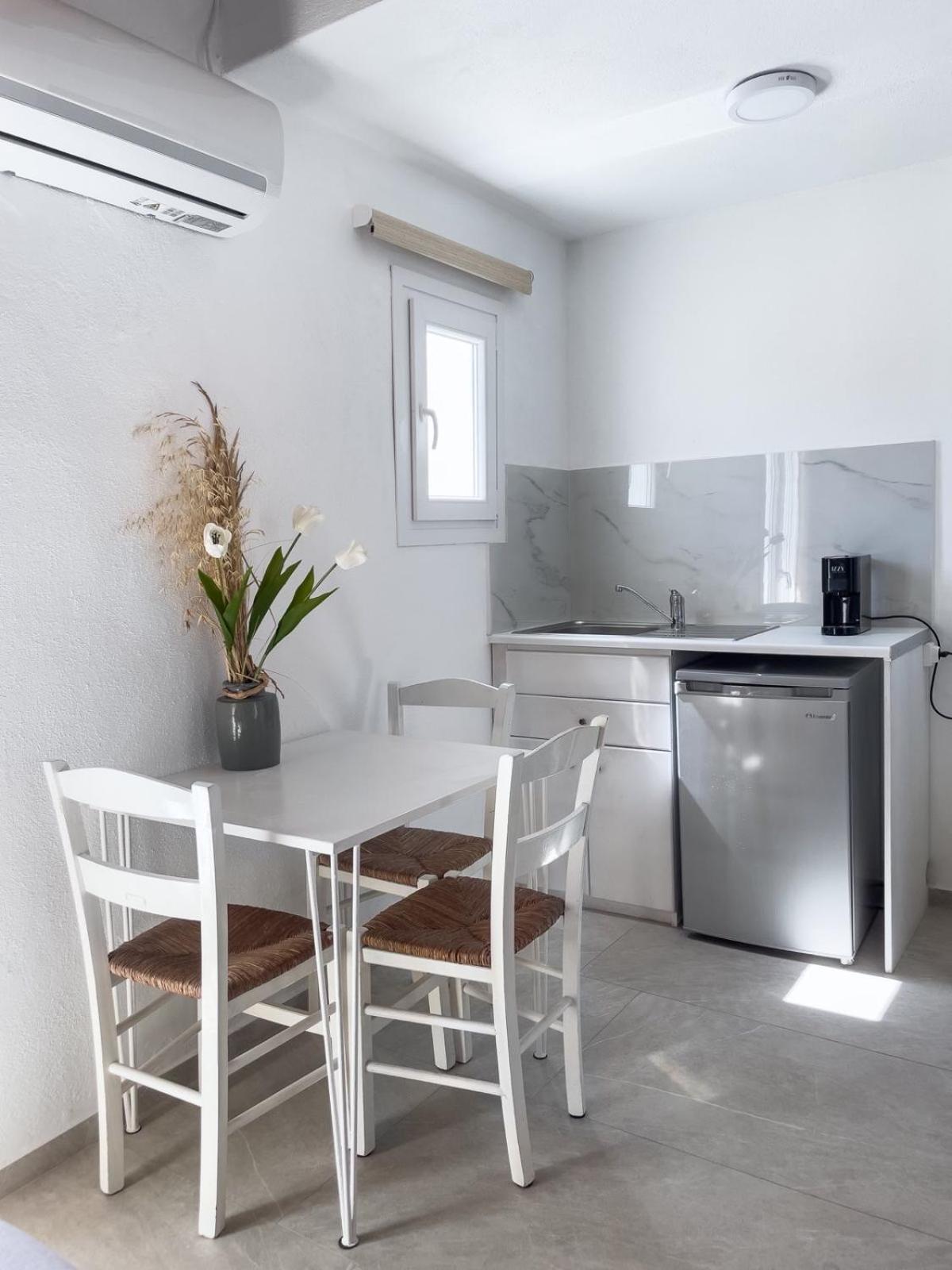 Twins Apartments By Mina Ornos  Esterno foto